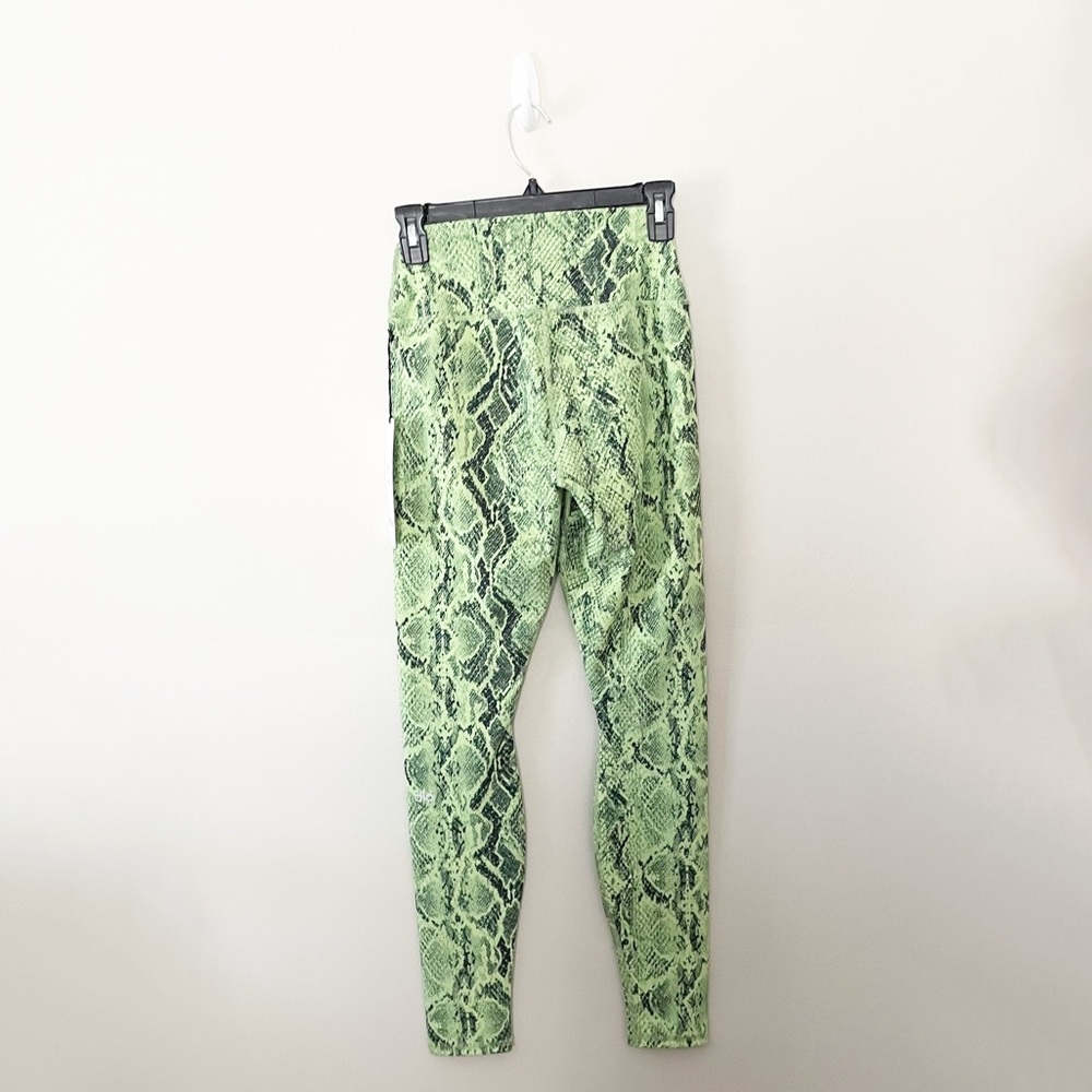 Alo Yoga High Waist Vapor Snake Print Leggings - Medium